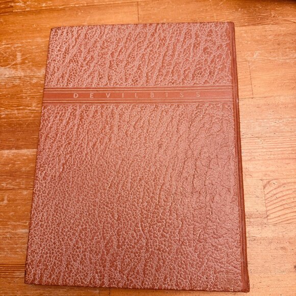 Pot O’ Gold Thomas Drvilbiss High School Toledo Ohio Yearbook 1941 - Picture 2 of 4